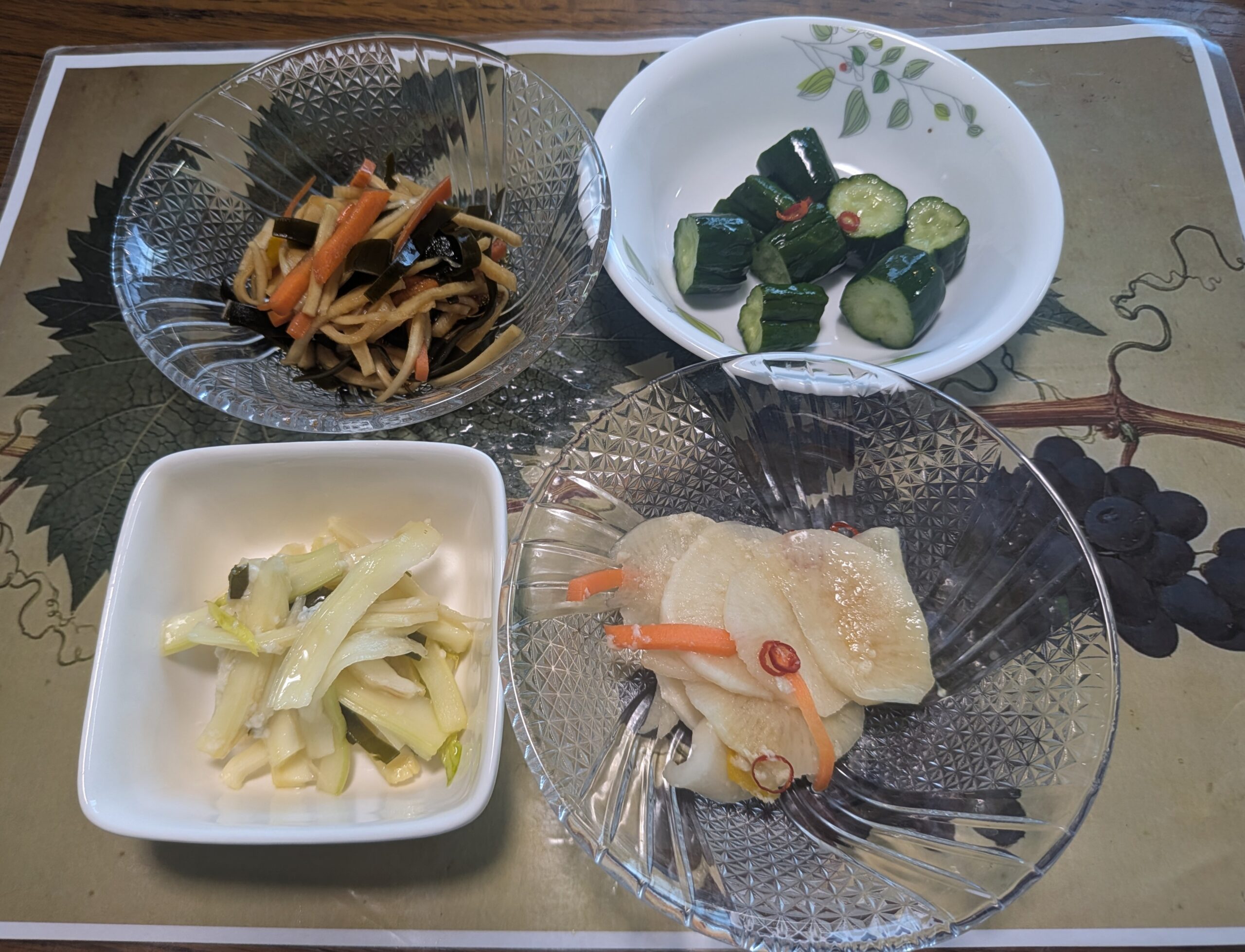 コックまーちゃん 「漬物4品」